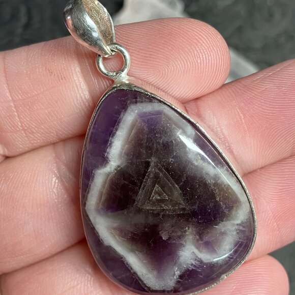 Chevron Amethyst Pendant Stone Crystal Jewelry - Picture 6 of 8
